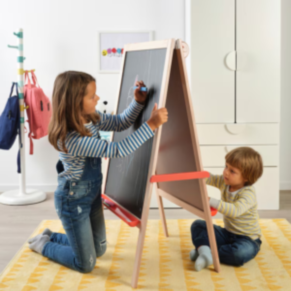 mala-easel-softwood__0958613_pe805373_s5
