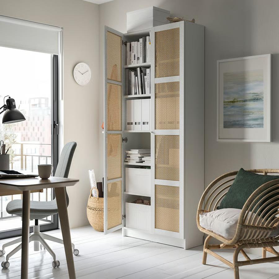 billy-hoegadal-bookcase-with-doors-white__1341175_pe948668_s5